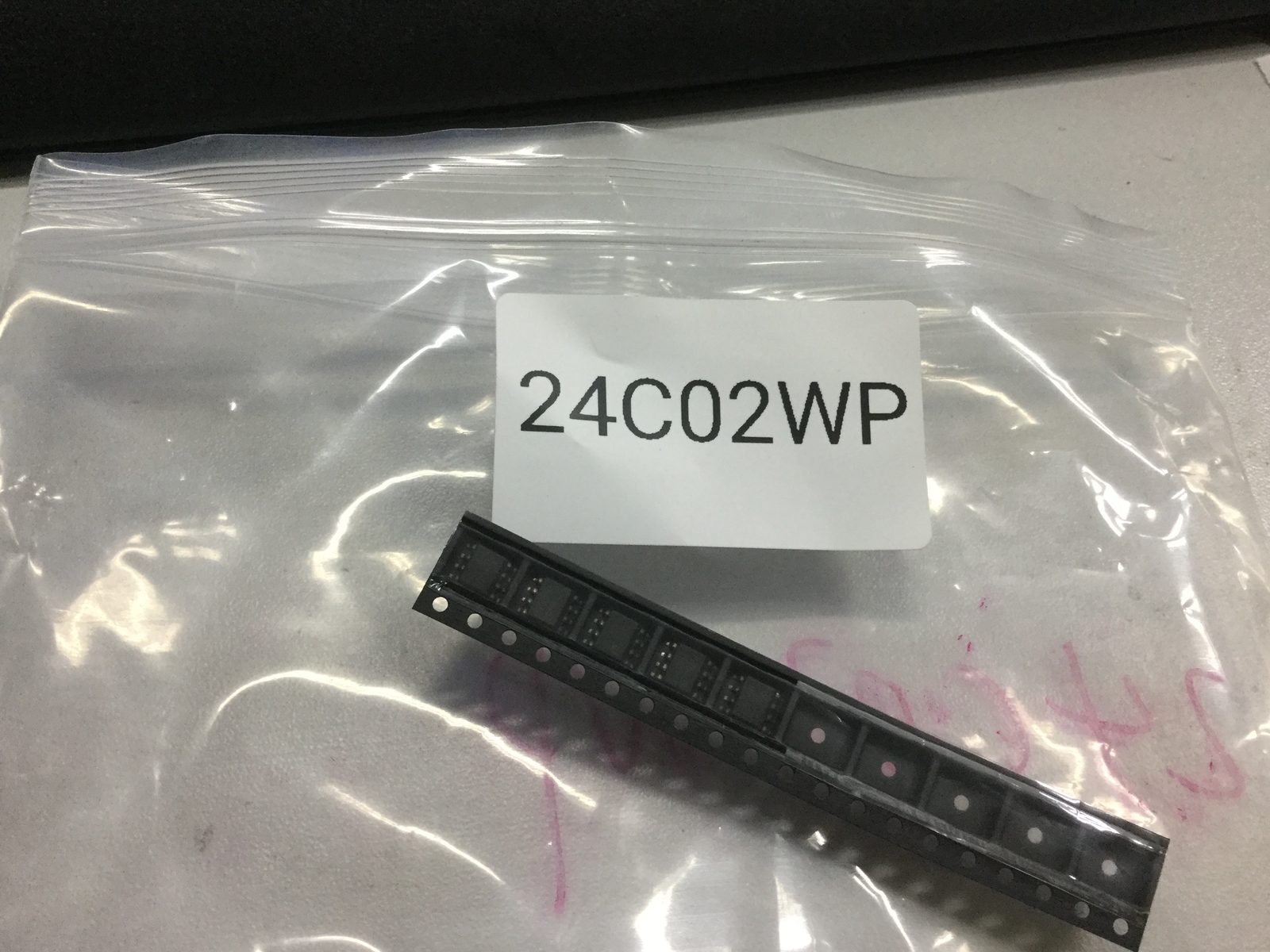 24C02WP