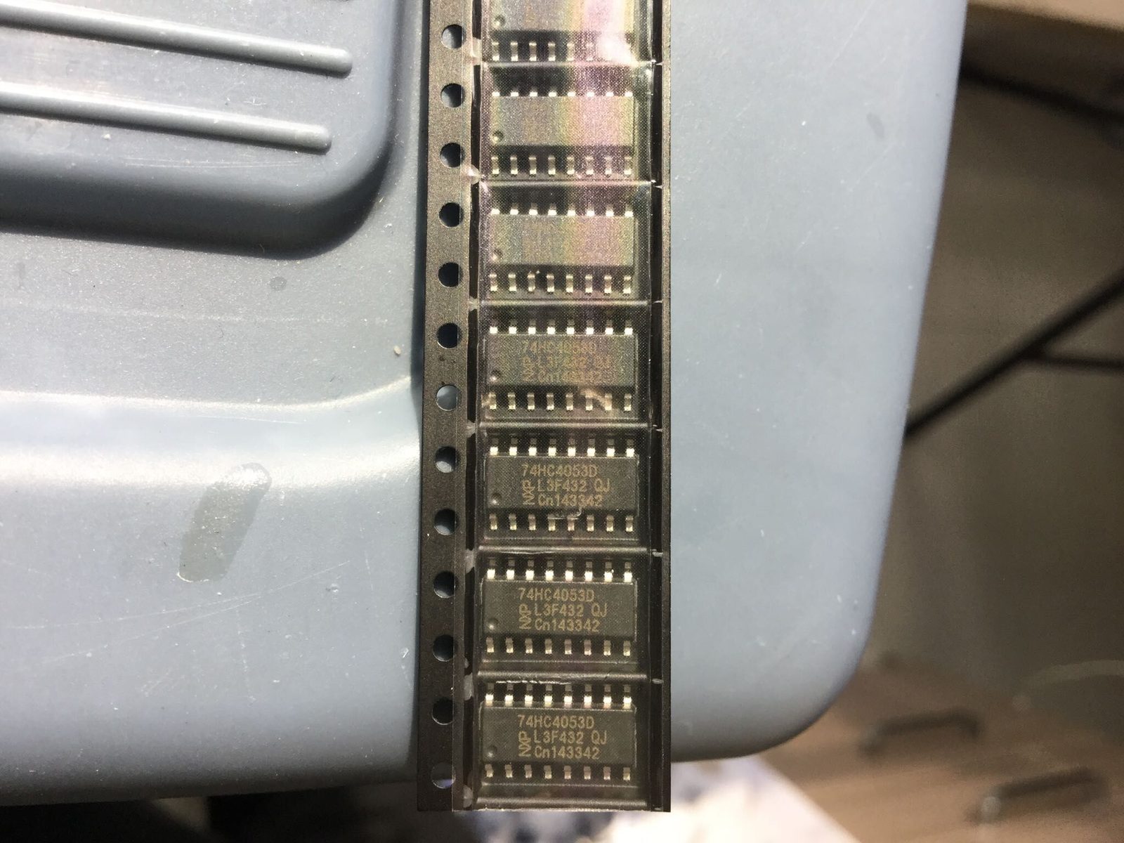 74hc4053