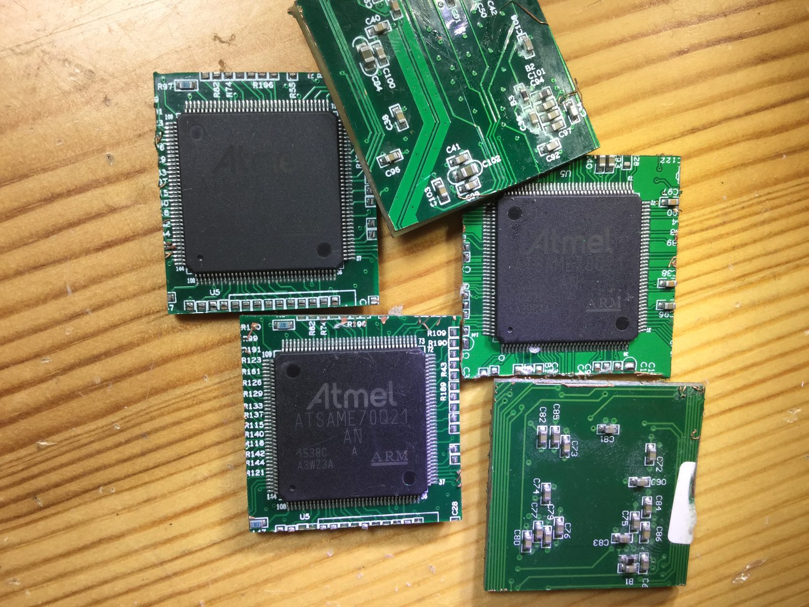 ATSAME70Q21-AN
