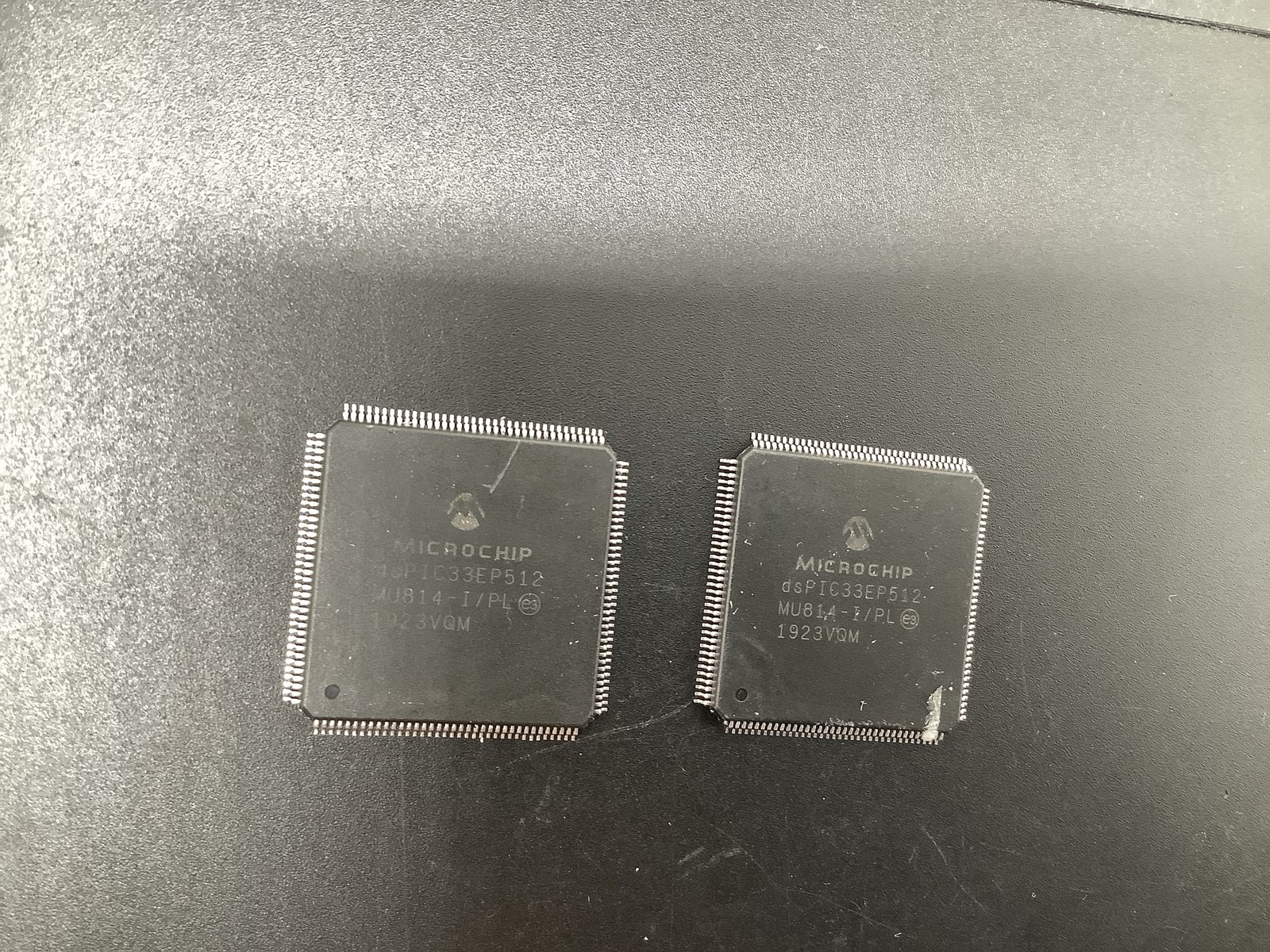 DSPIC33EP512MU814-I/PL