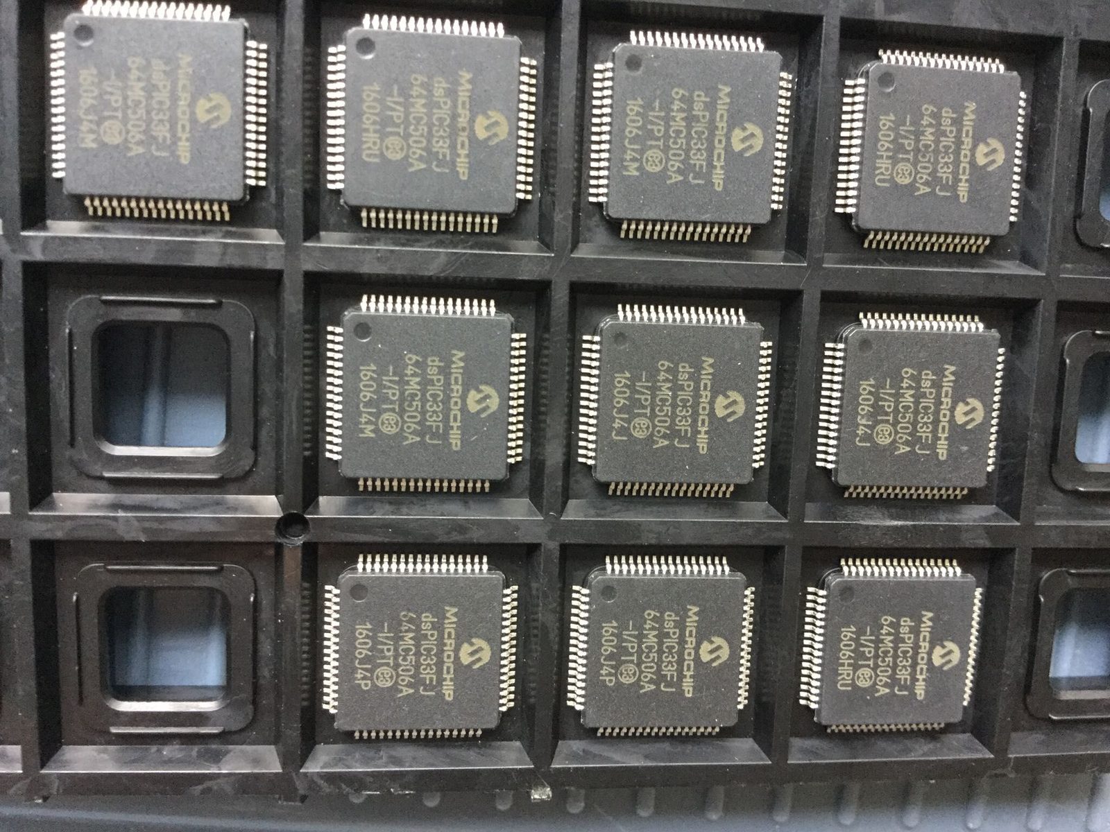 DSPIC33FJ64MC506A-I-PT