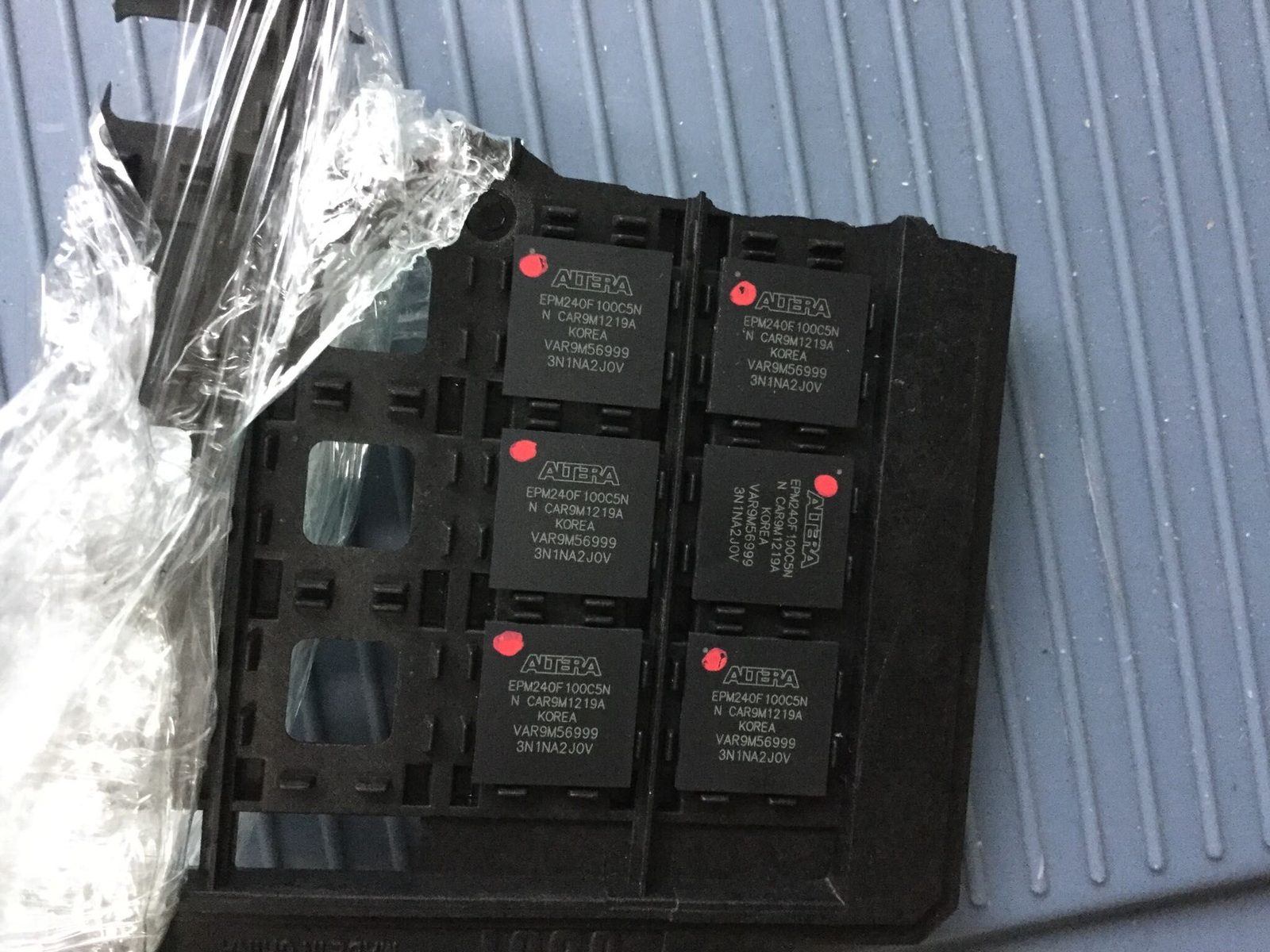 EPM240F100C5N