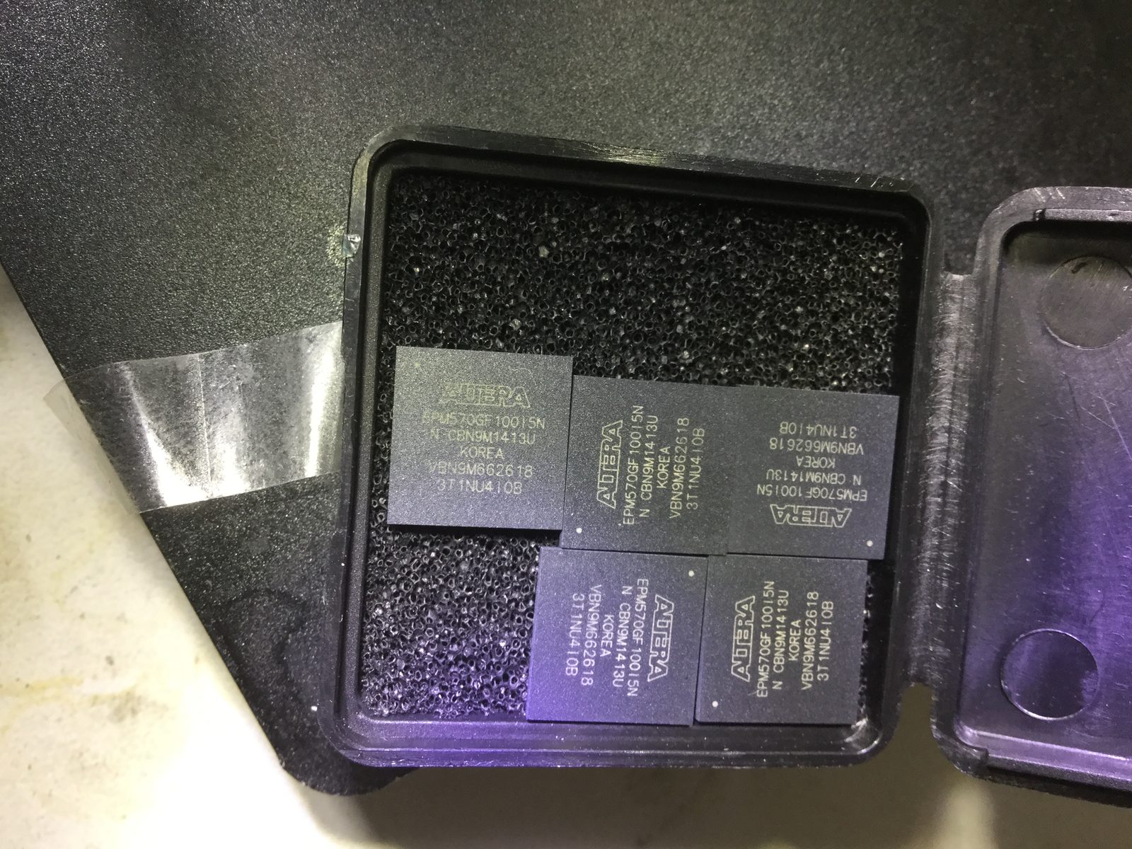 EPM570GF100I5N