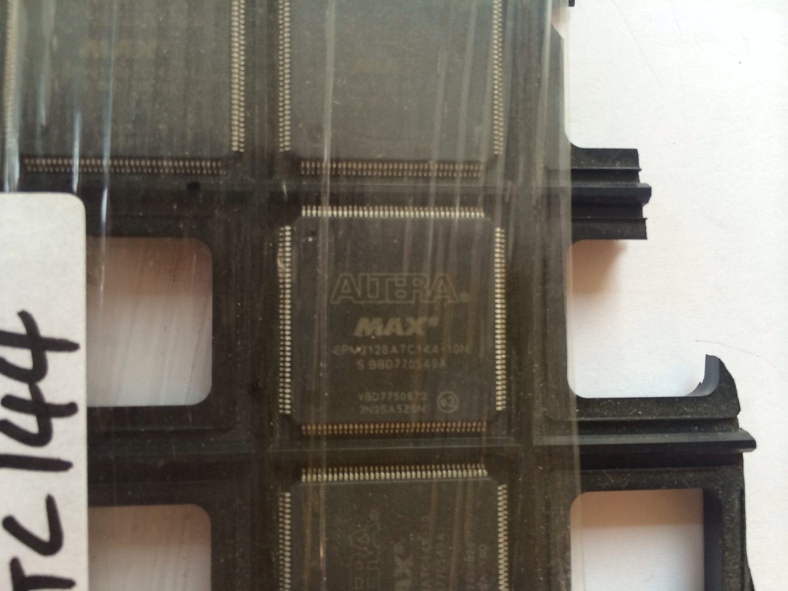epm3128atc144
