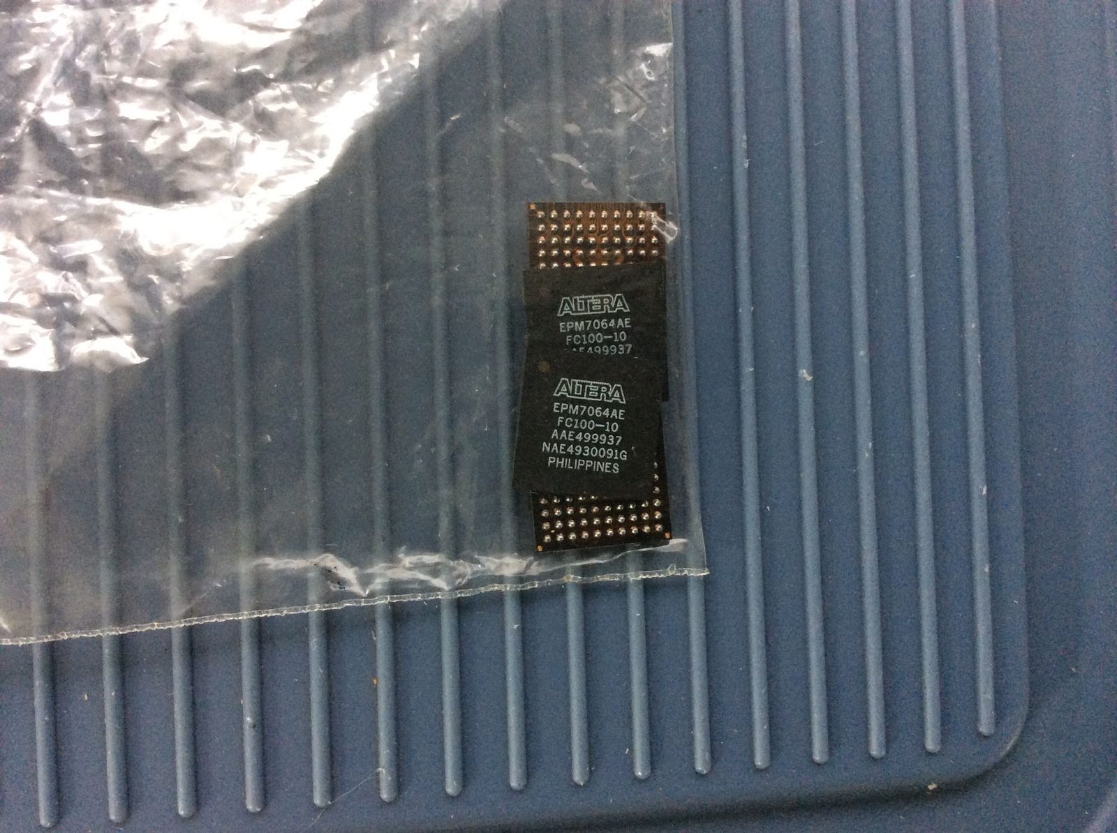 EPM7064AE-BGA
