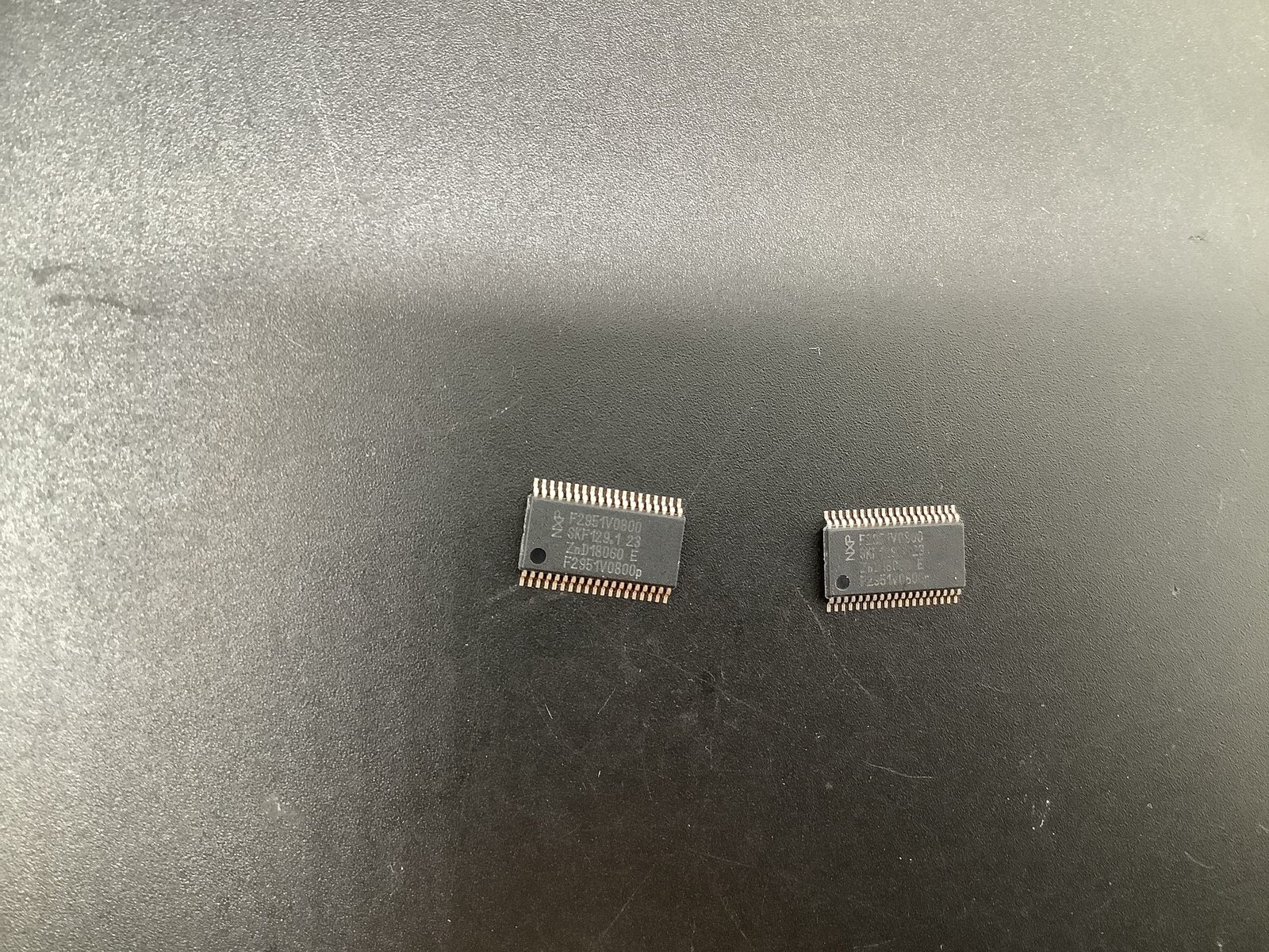 F2951V0800
