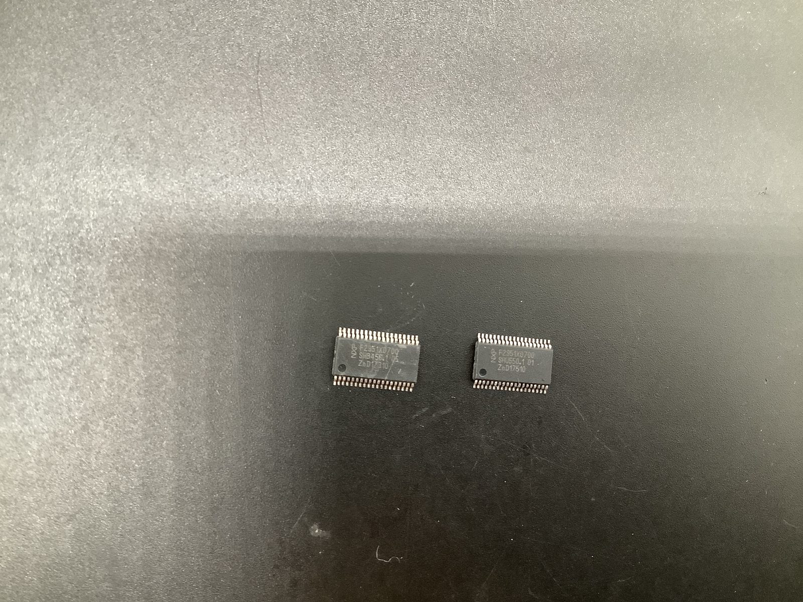 F2951X0700