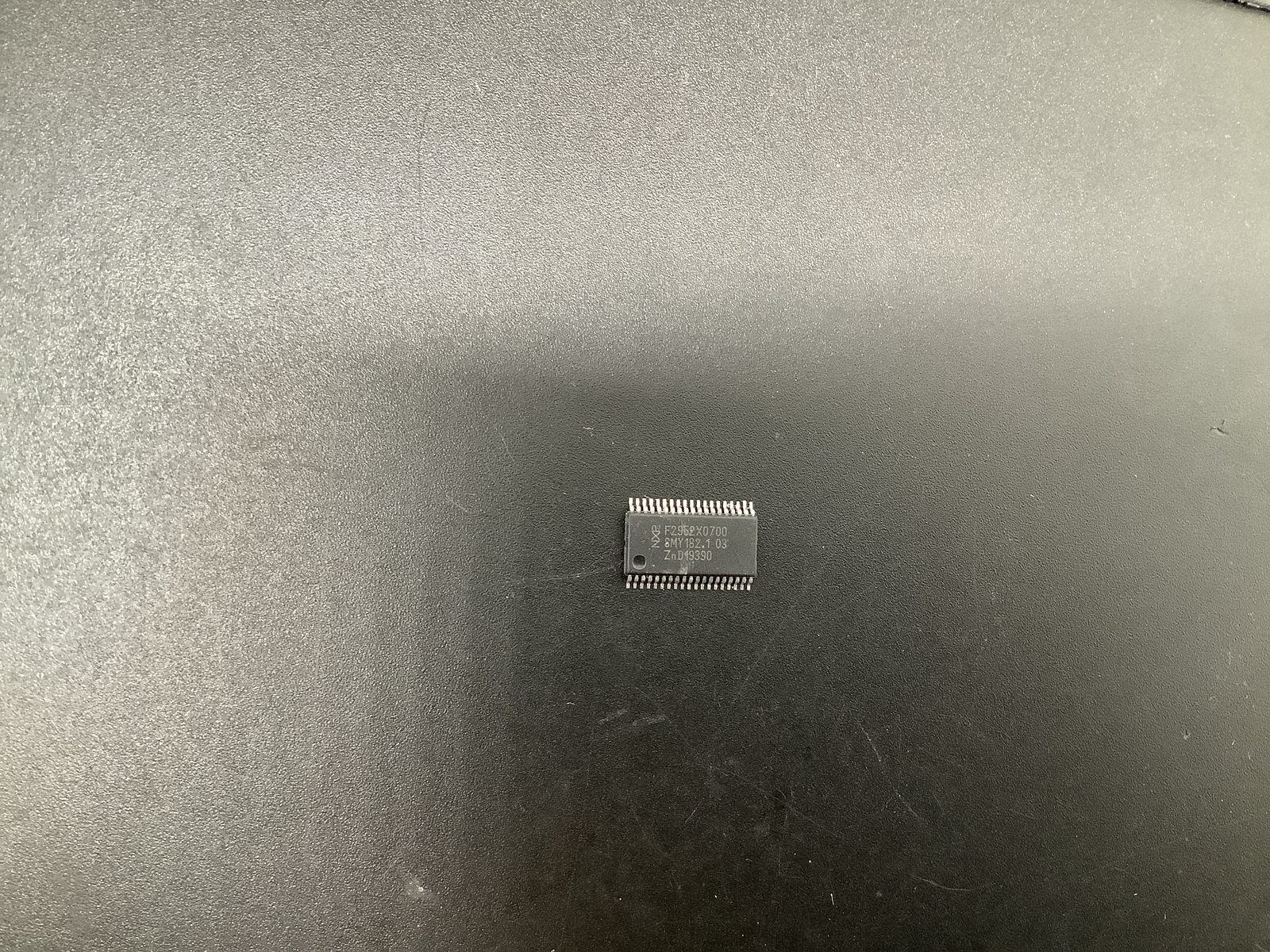 F2952X0700