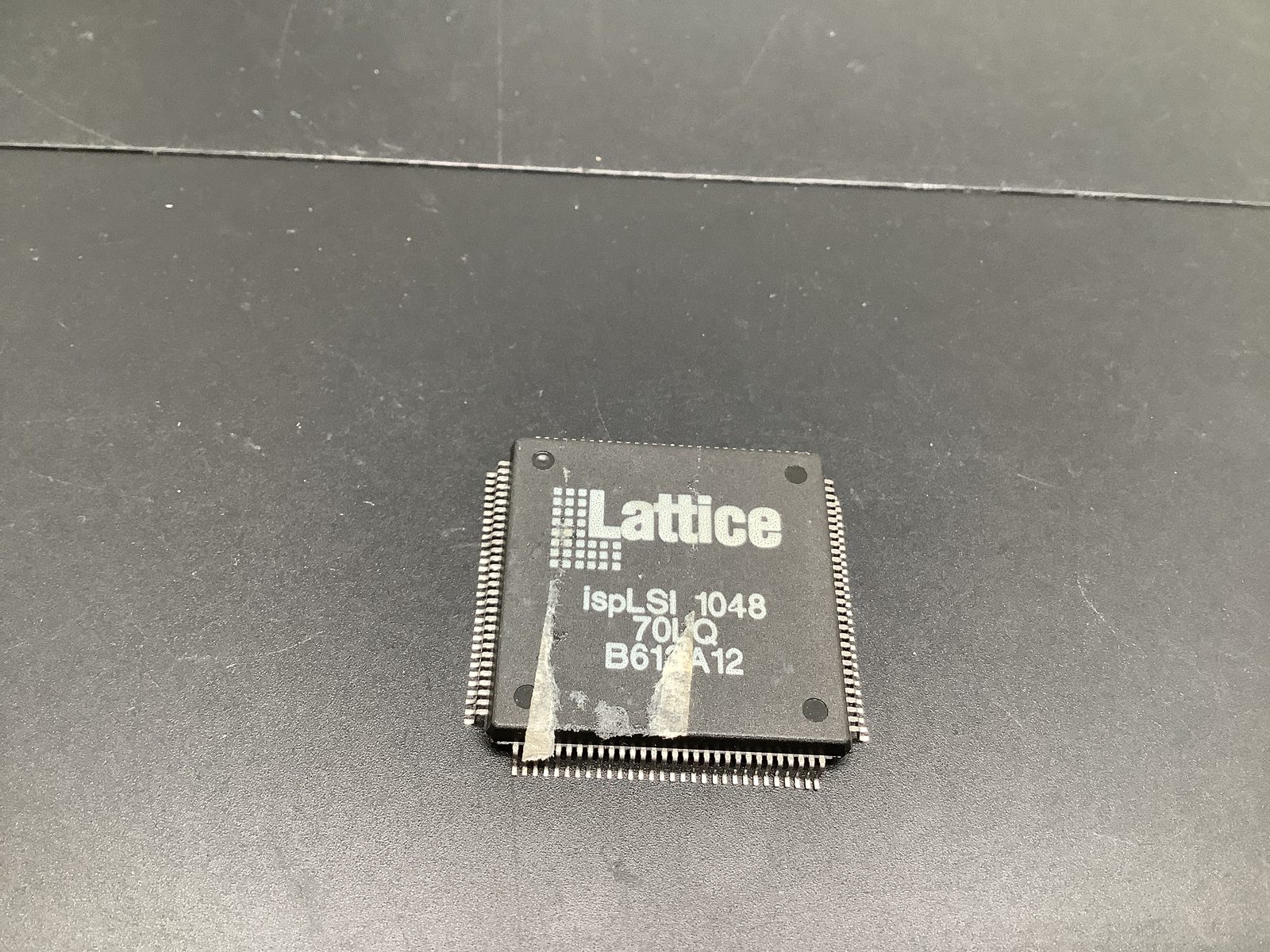 ISPLSI104870LQ