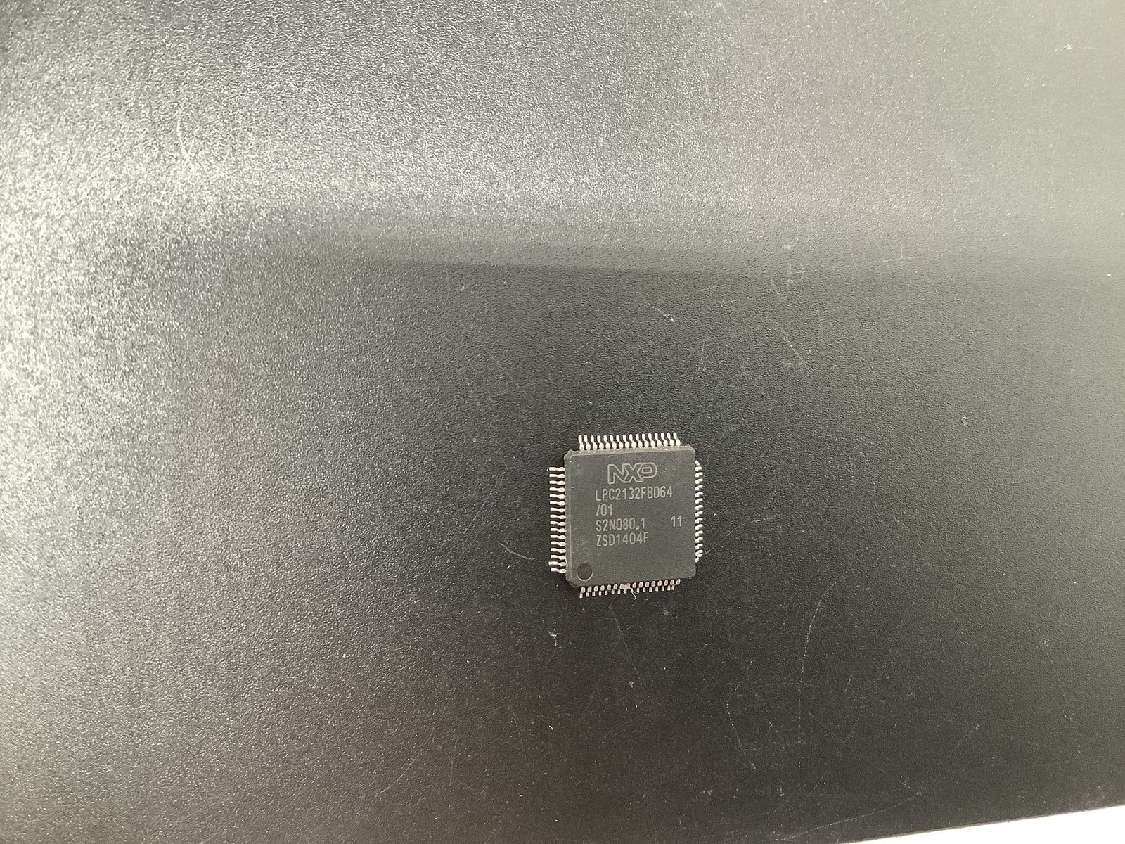 LPC2132FBD64/01
