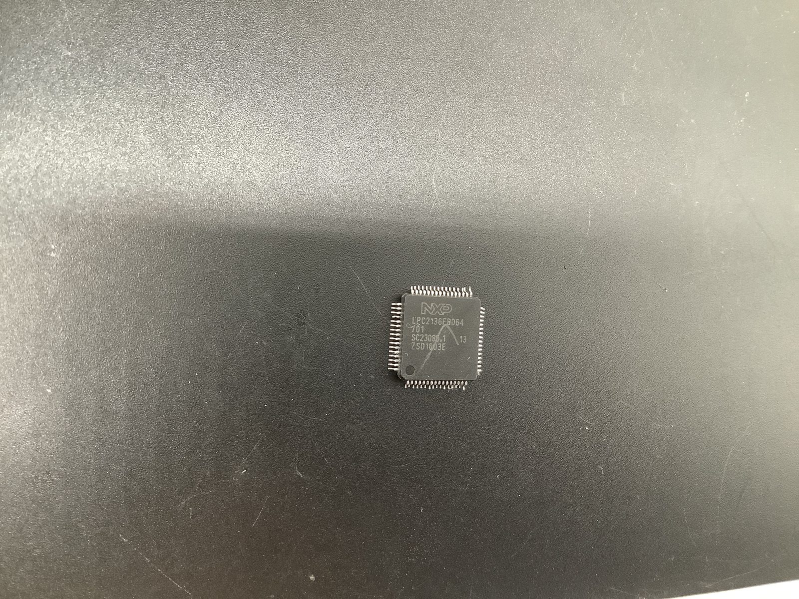 LPC2136FBD64/01