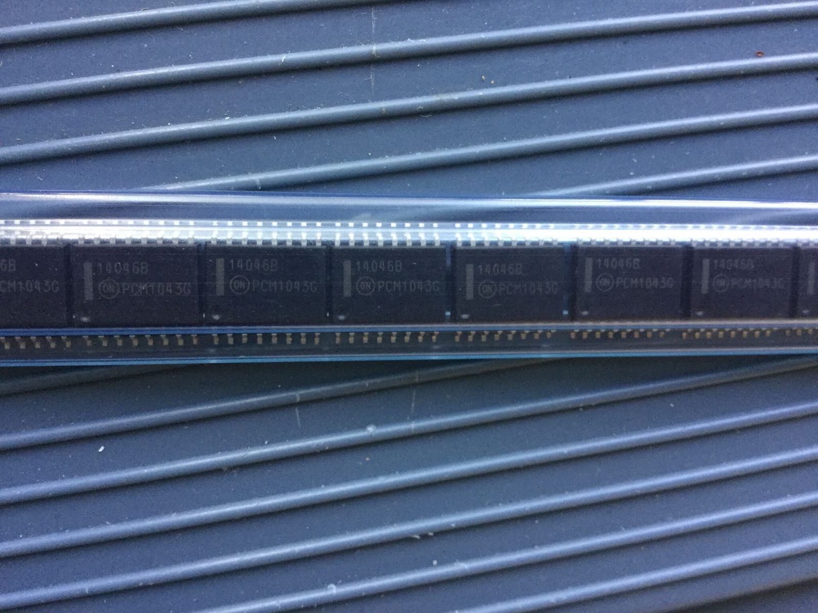MC14046BDWR2G