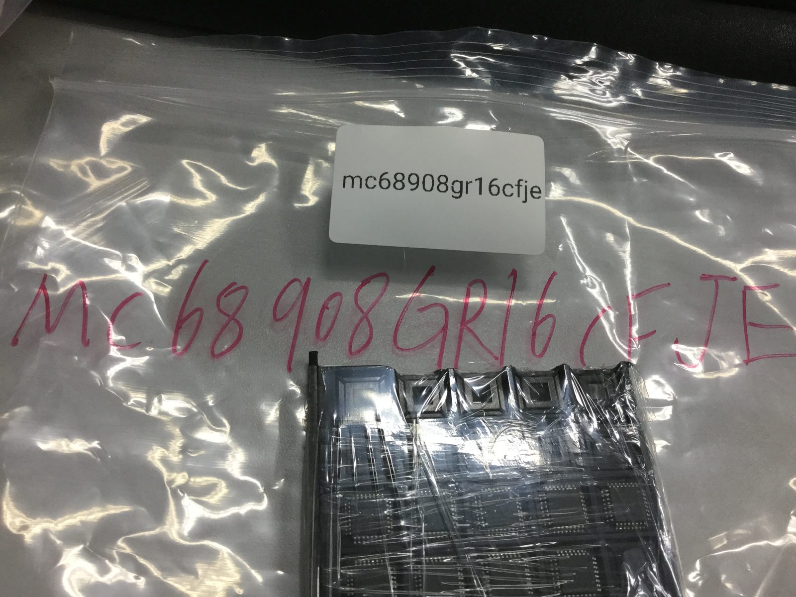 MC68908GR16CFJE