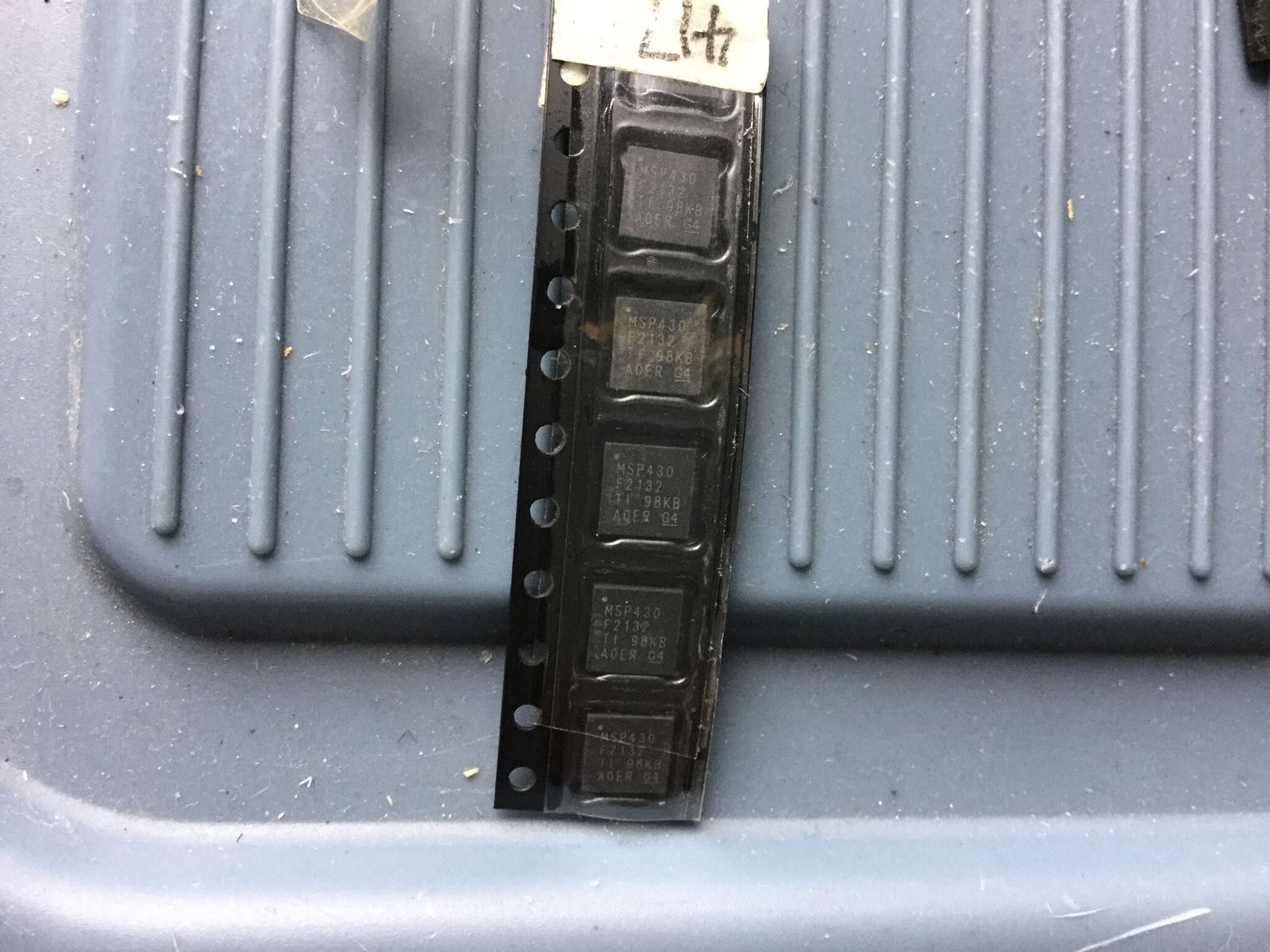 MSP430F2132IRHBT