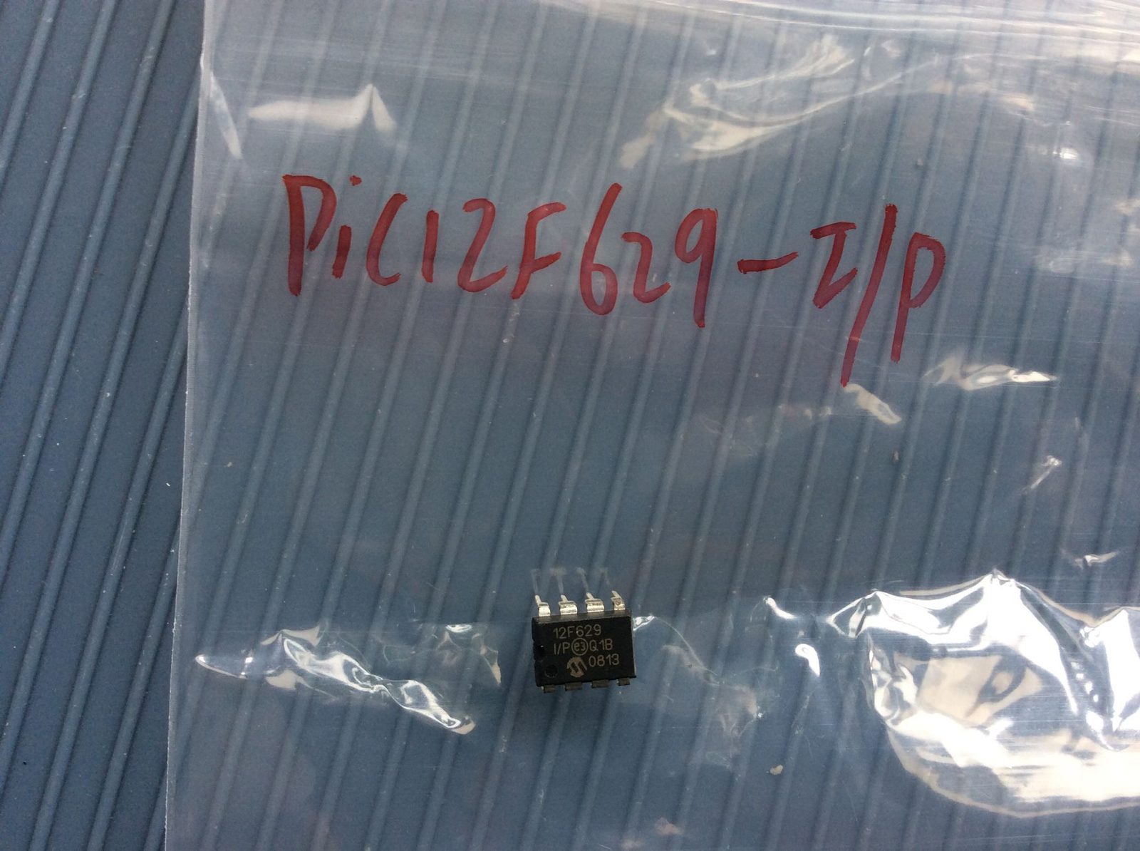PIC12F629-DIP8