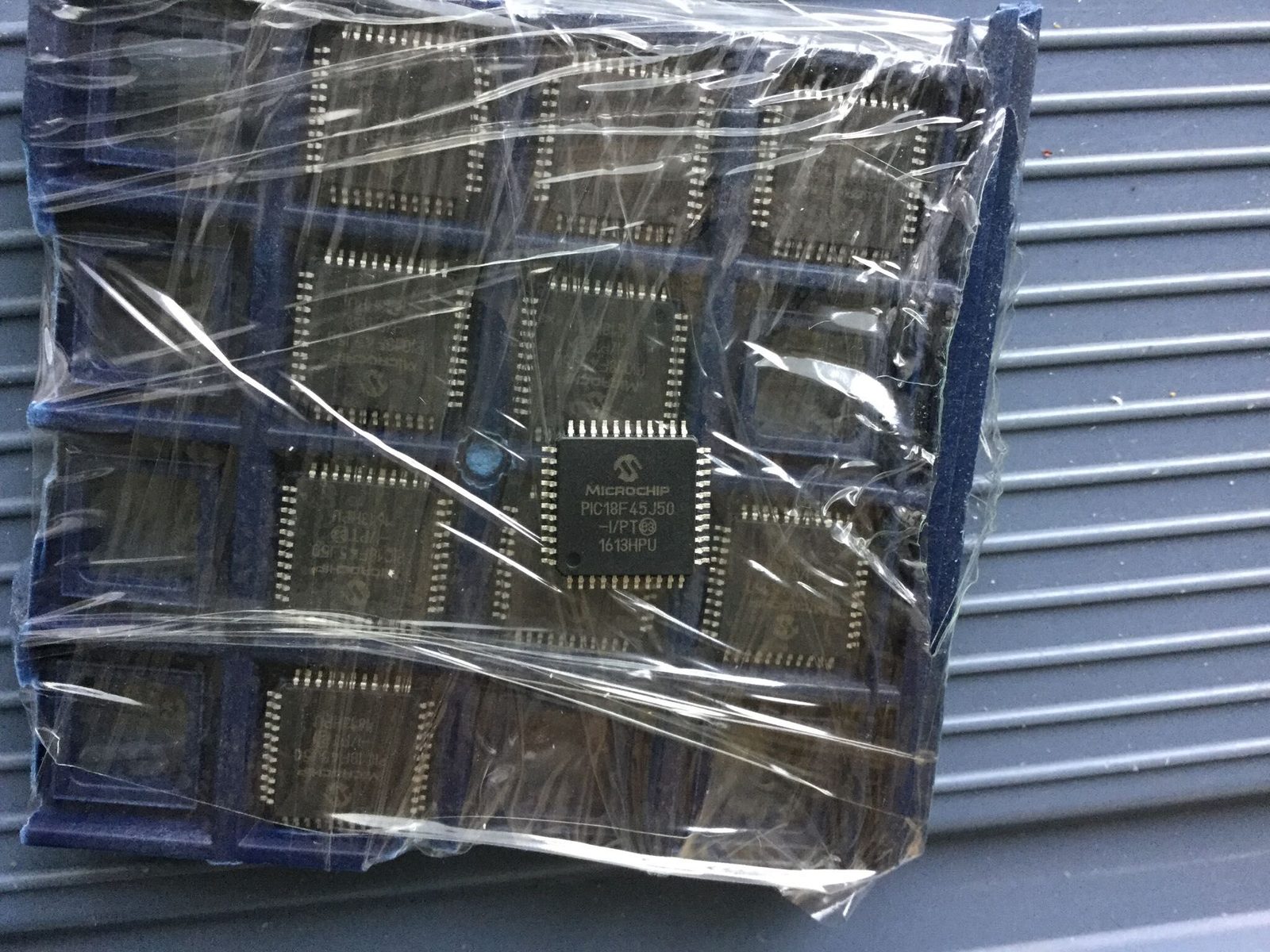 PIC18F45J50-I-PT