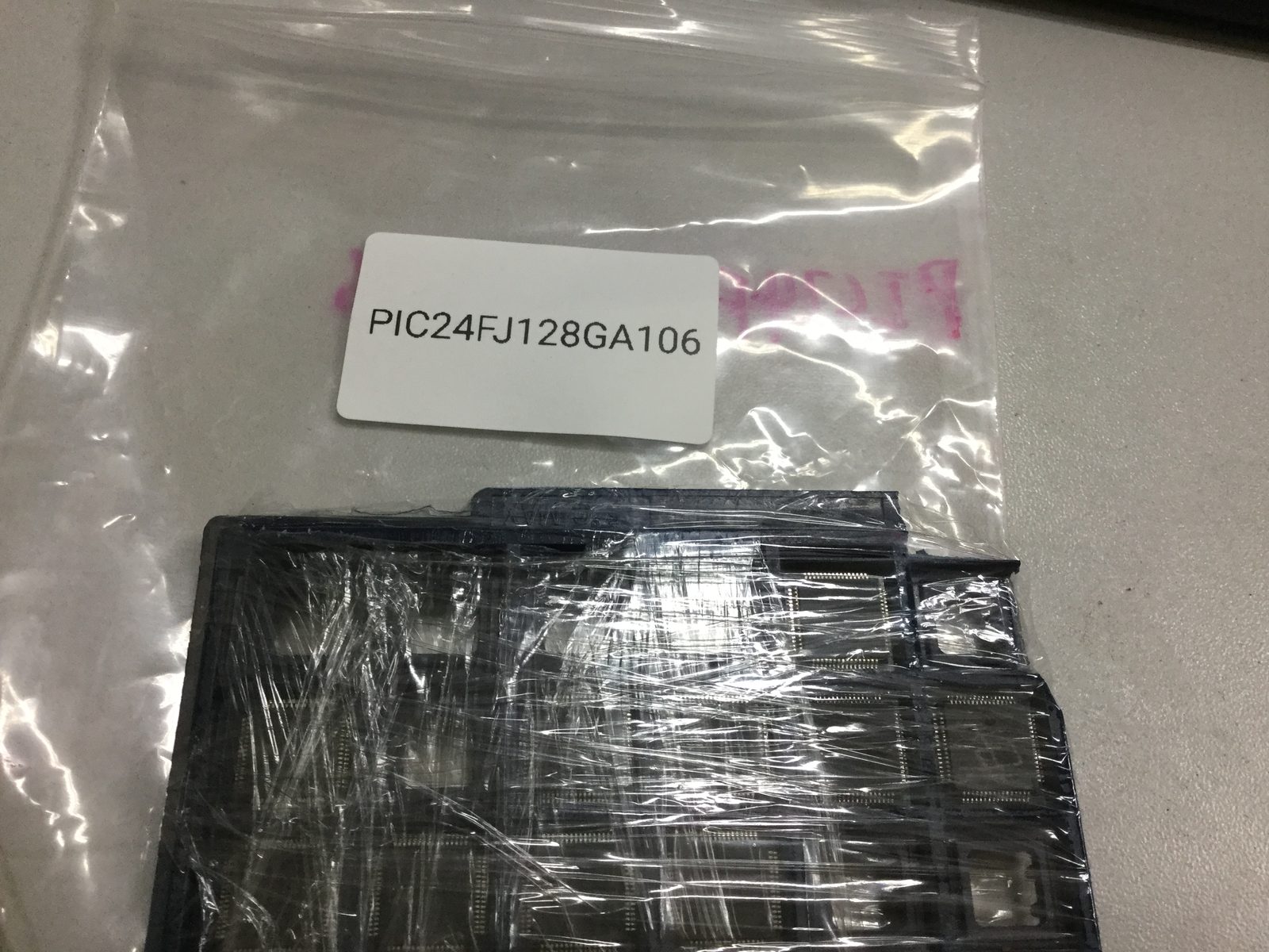 PIC24FJ128GA106