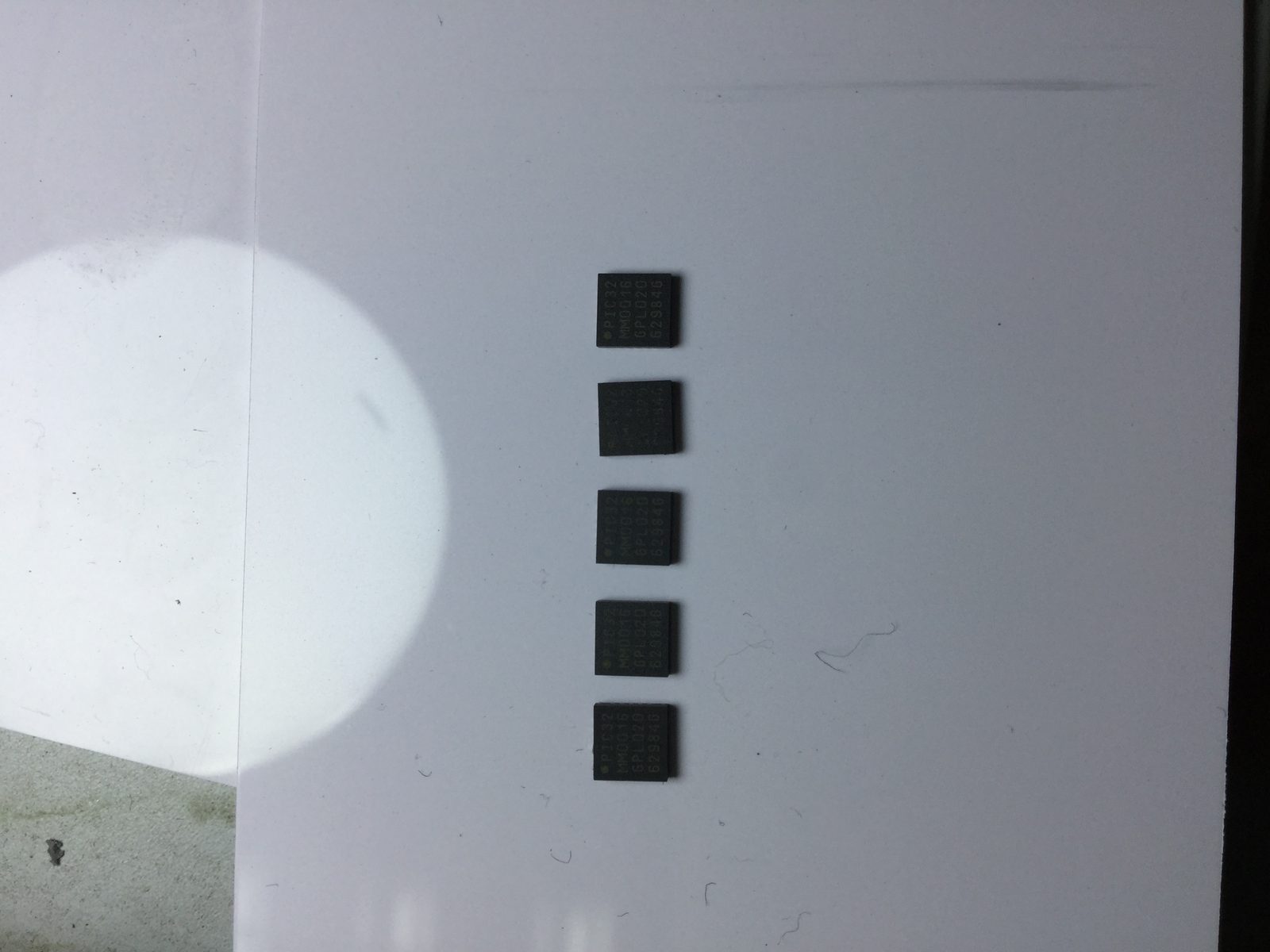 PIC32MM0016GPL020