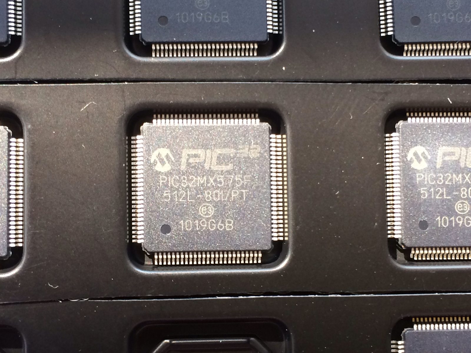 pic32mx575f512l-80i/pt