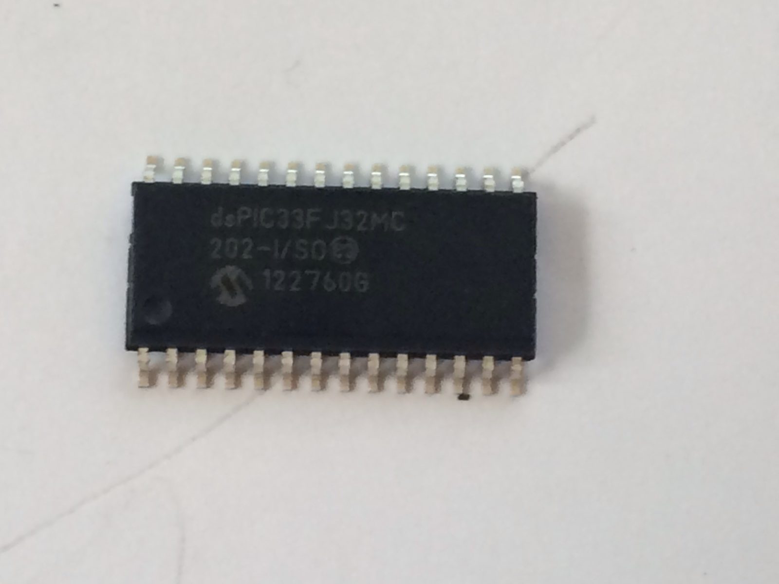 pic33fj32mc202-i/so