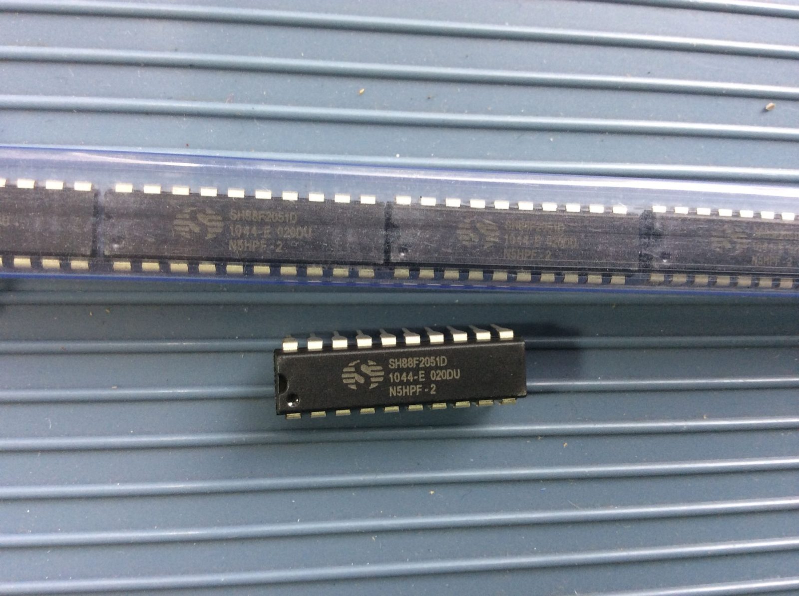 sh88f2051d