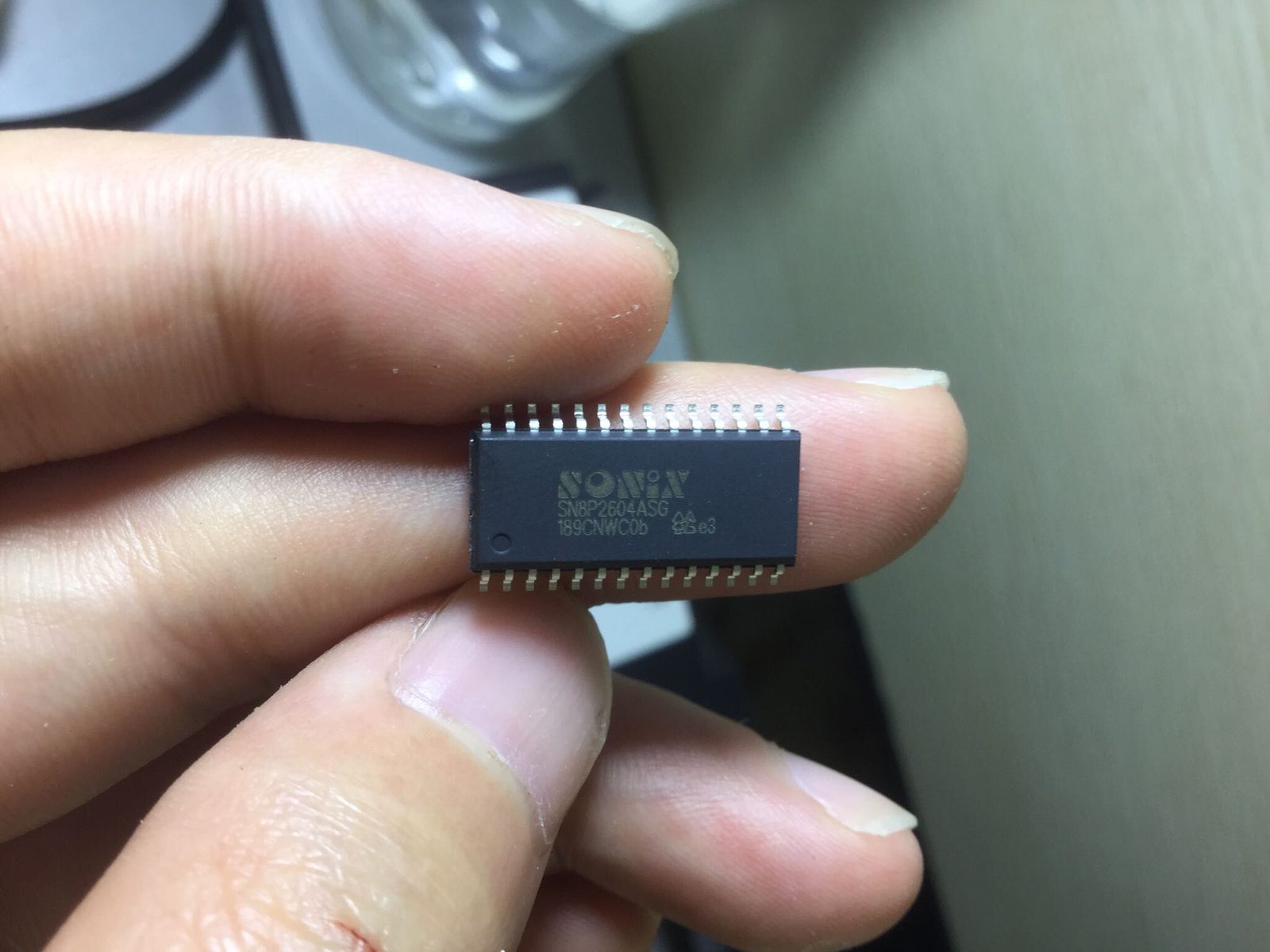 SN8P2604ASG-SOP28