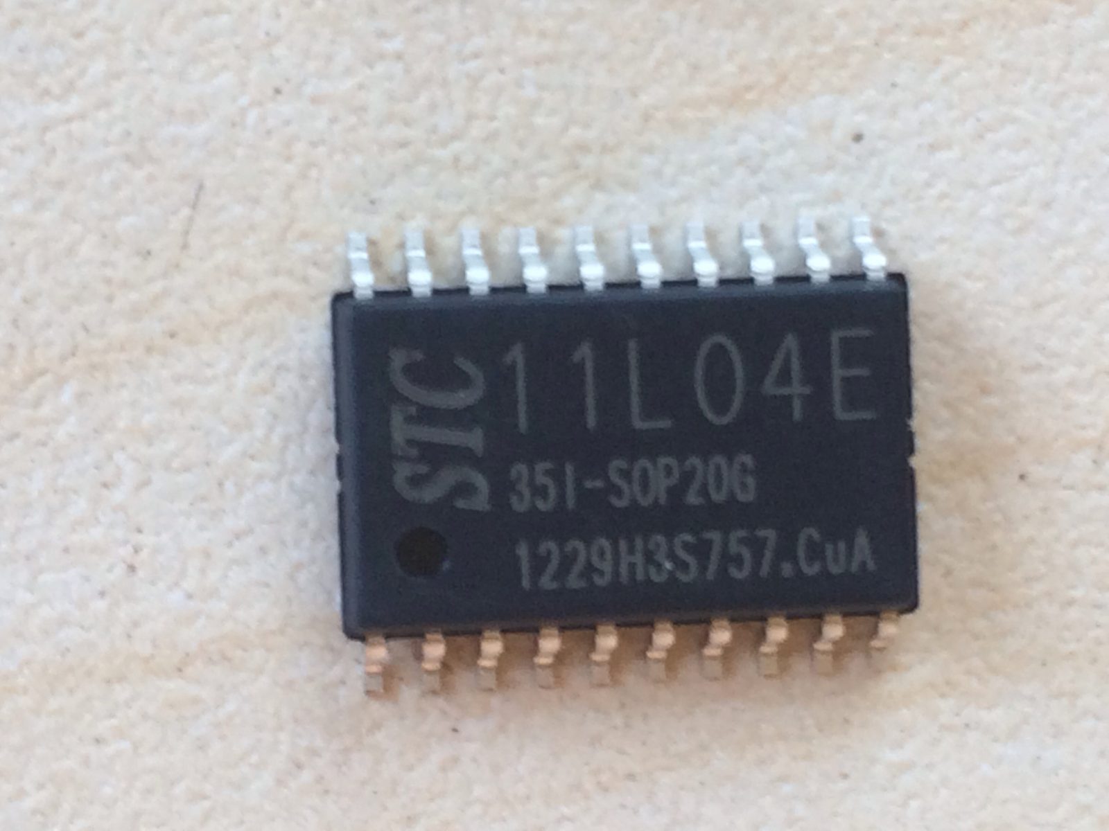 stc11l04e