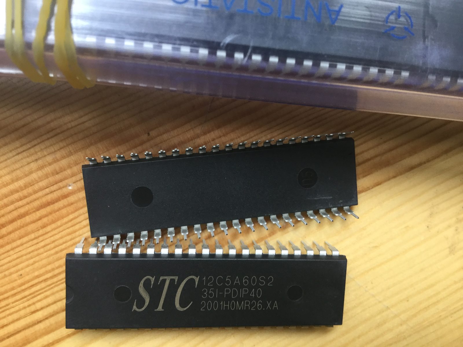 STC12C5A60S2-35I-PDIP40