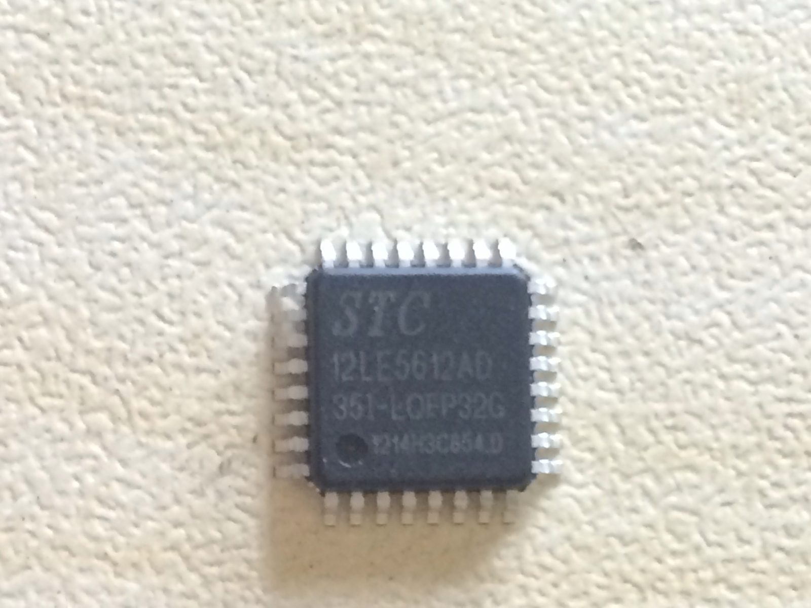 stc12le5616ad