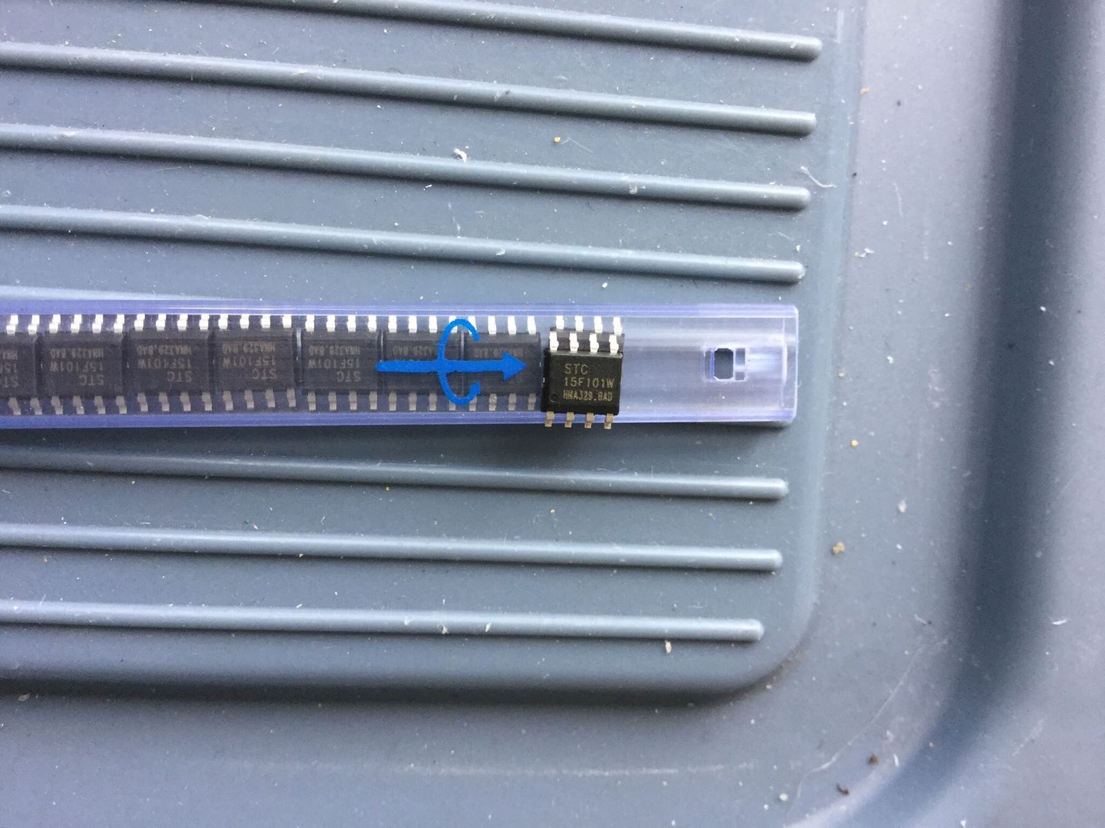 STC15F101W-35i-sop8