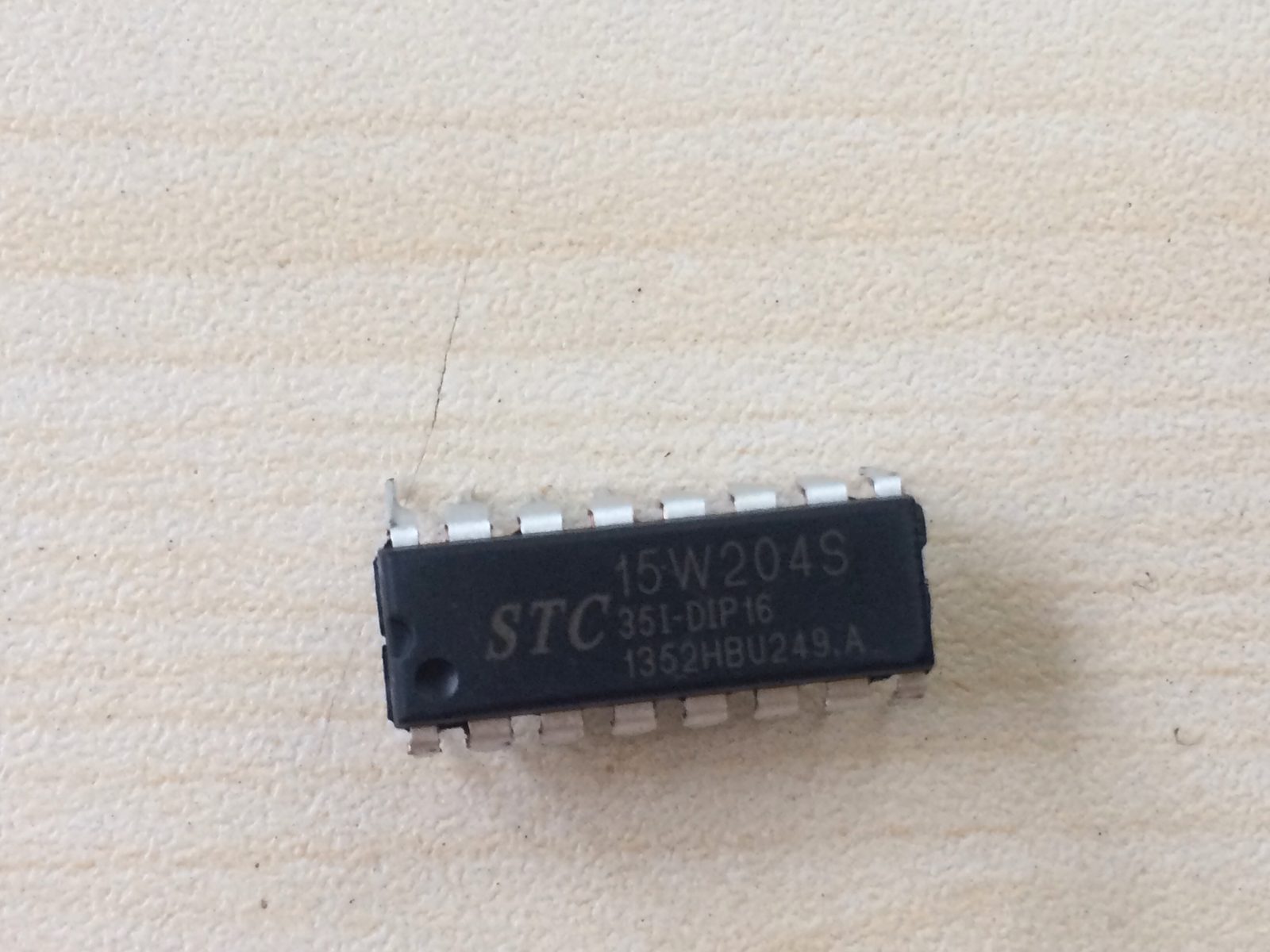 stc15w204s-35i-dip16