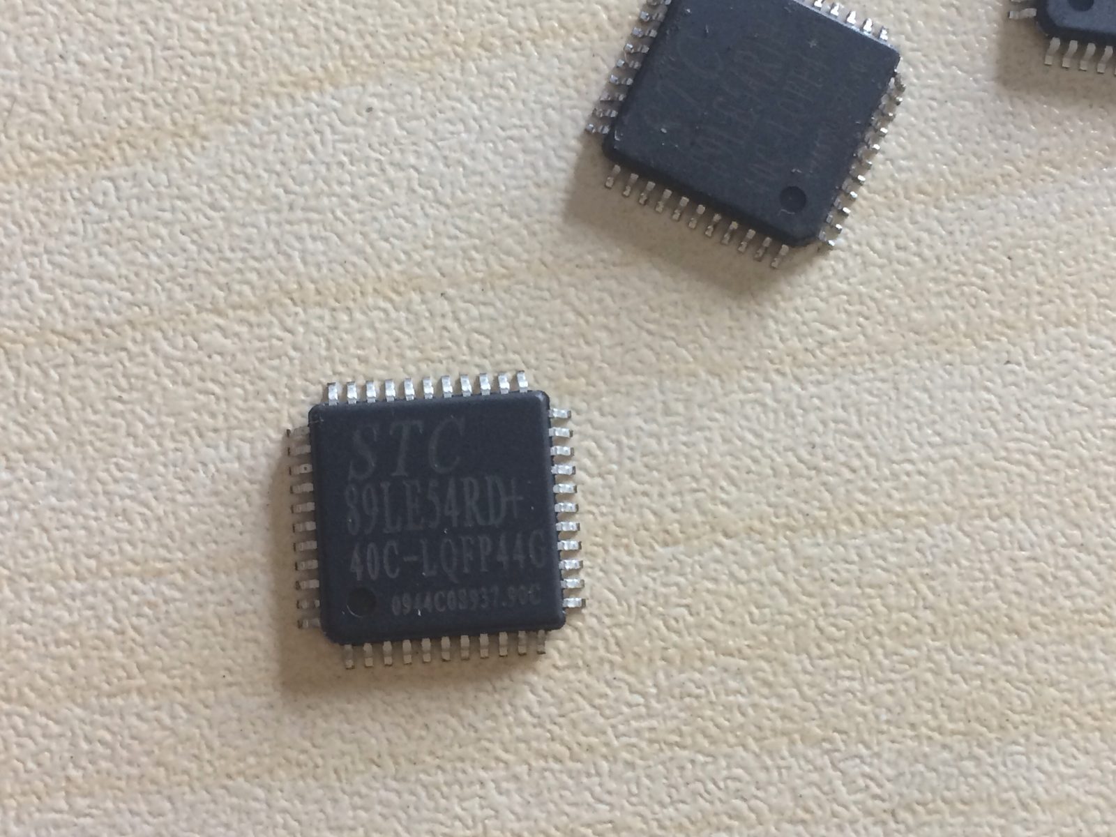 stc89le54rd+