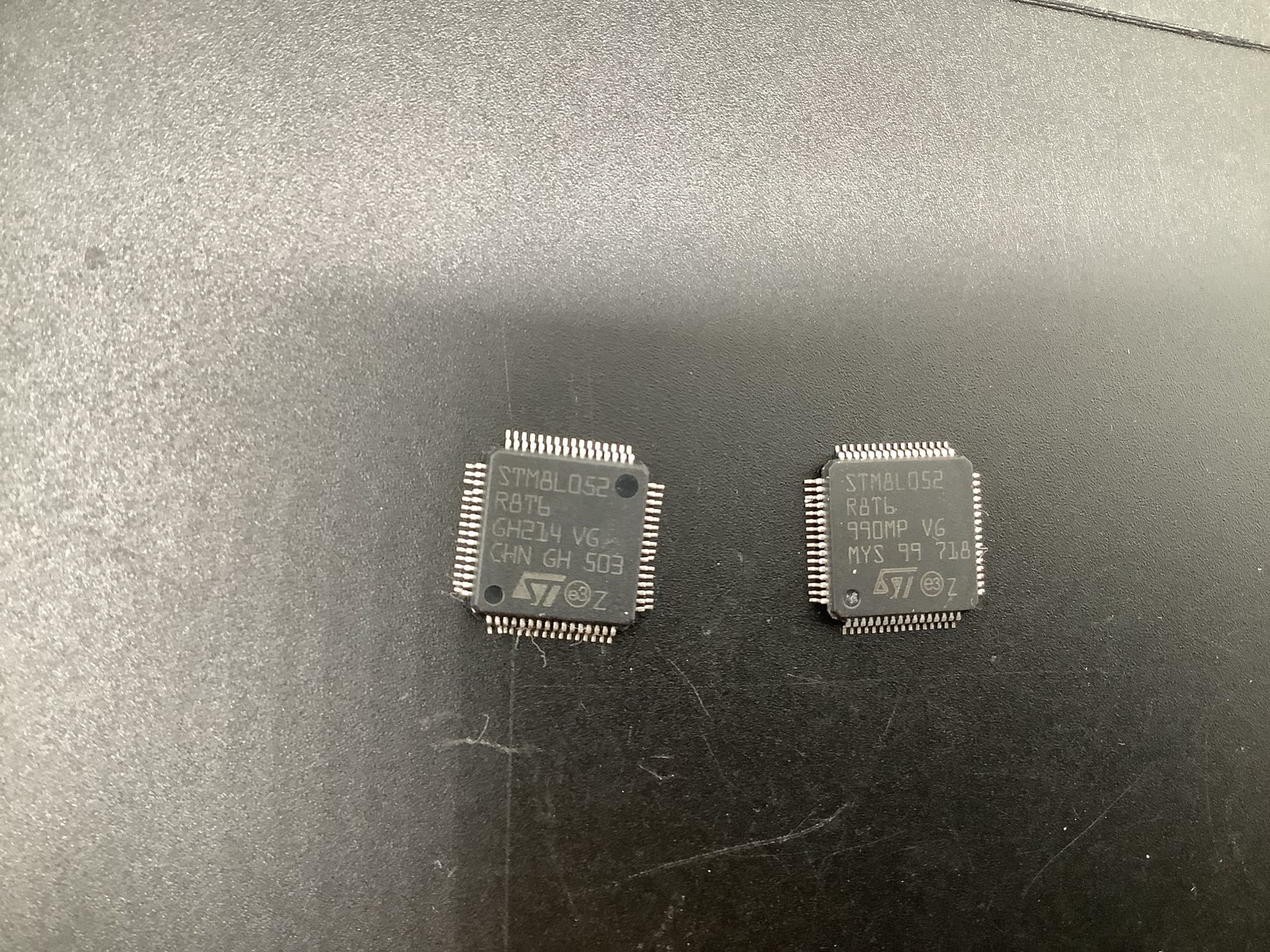 STM8L052R8T6