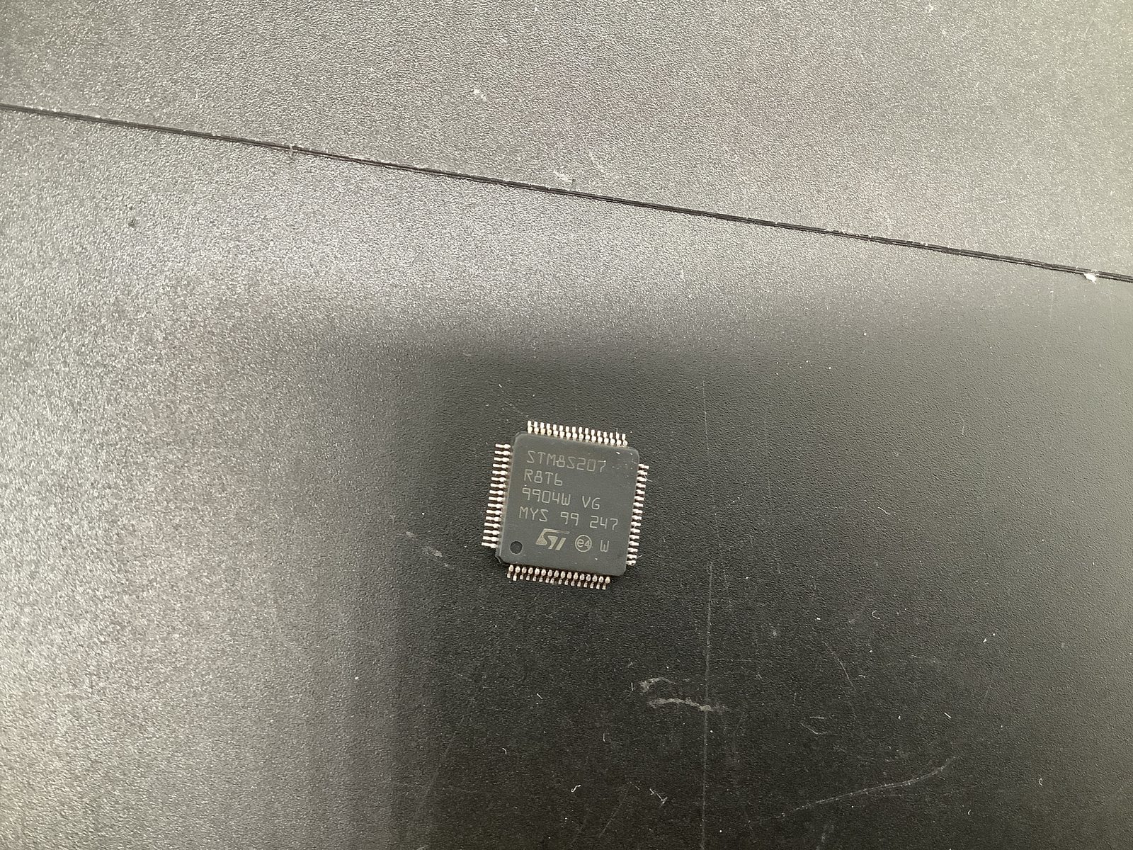 STM8S207R8T6