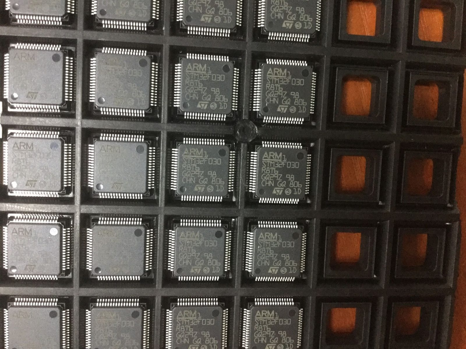 STM32F030R8T6