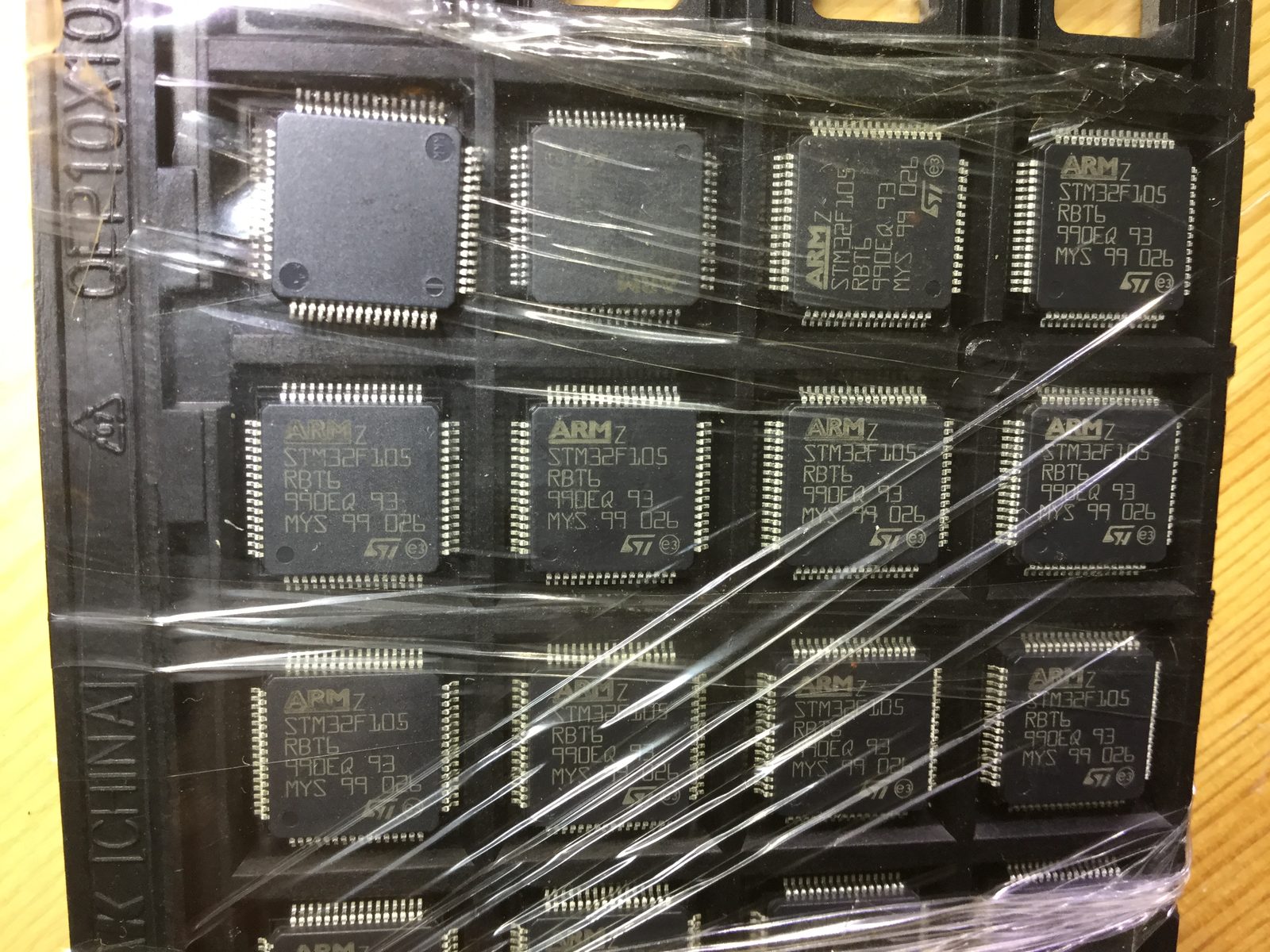 STM32F105RBT6