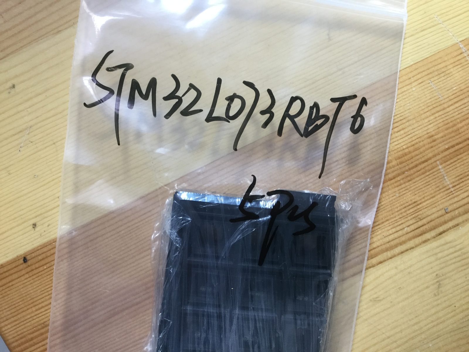 STM32L073RBT6