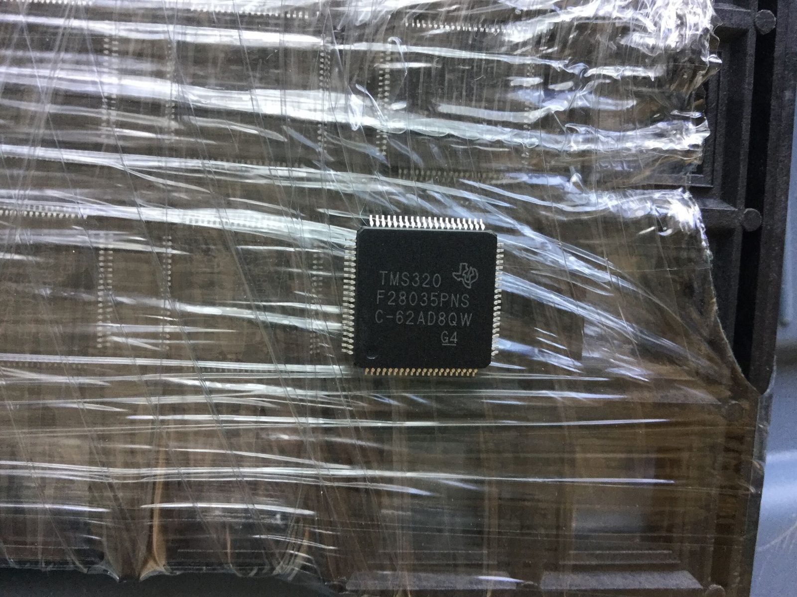 TMS320F28035PNS
