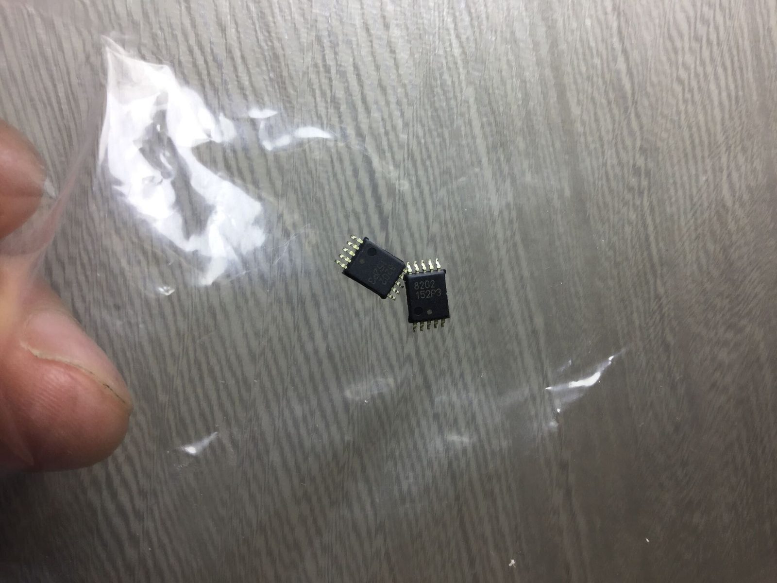 UPD79F8202MA-CAC-A