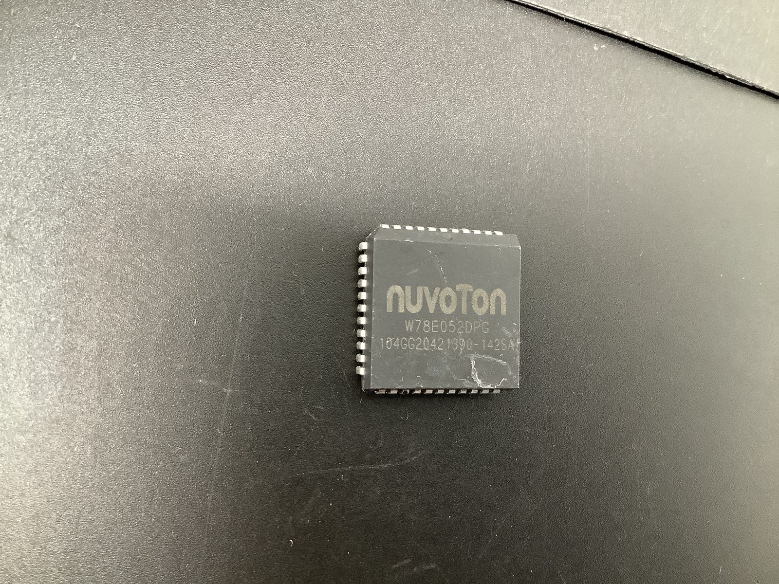 W78E052DPG