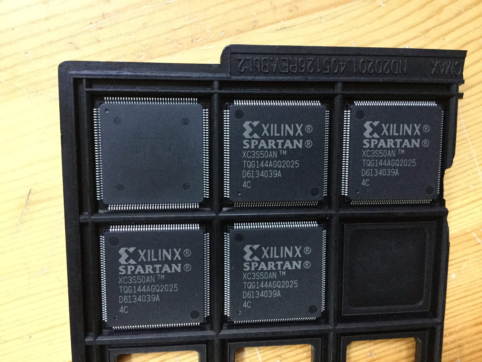 XC3S50AN-TQG144